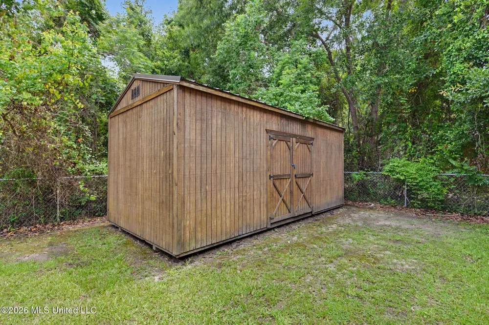 203 Mcdonald Drive Pass Christian, MS 39571