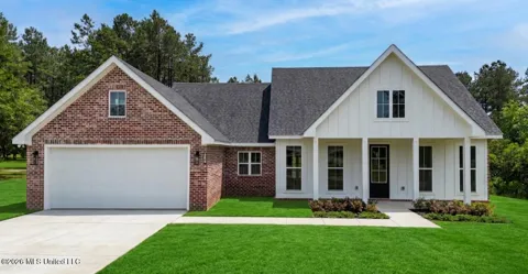 119 Clear Lake Road
