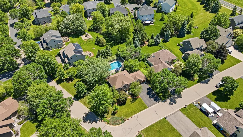 8511 Cedar Court Victoria, MN 55386
