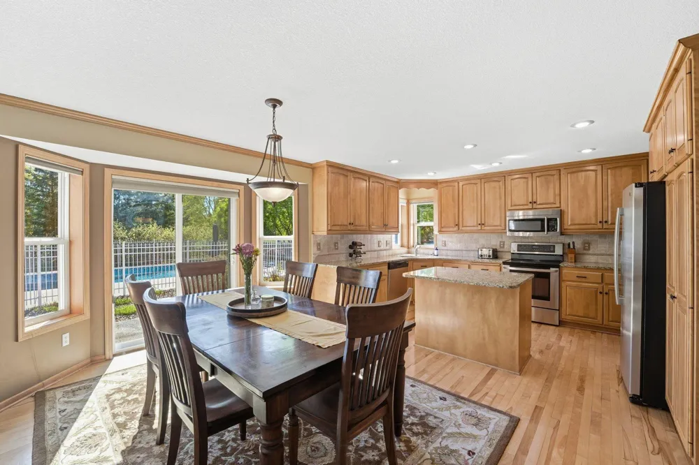 8511 Cedar Court Victoria, MN 55386