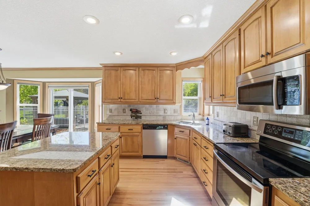 8511 Cedar Court Victoria, MN 55386