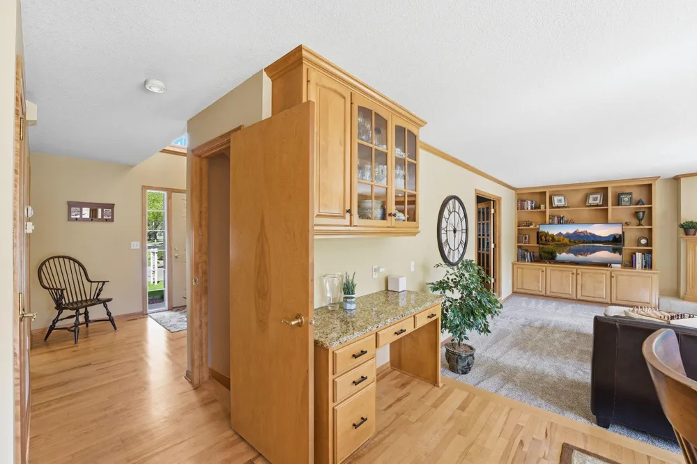 8511 Cedar Court Victoria, MN 55386