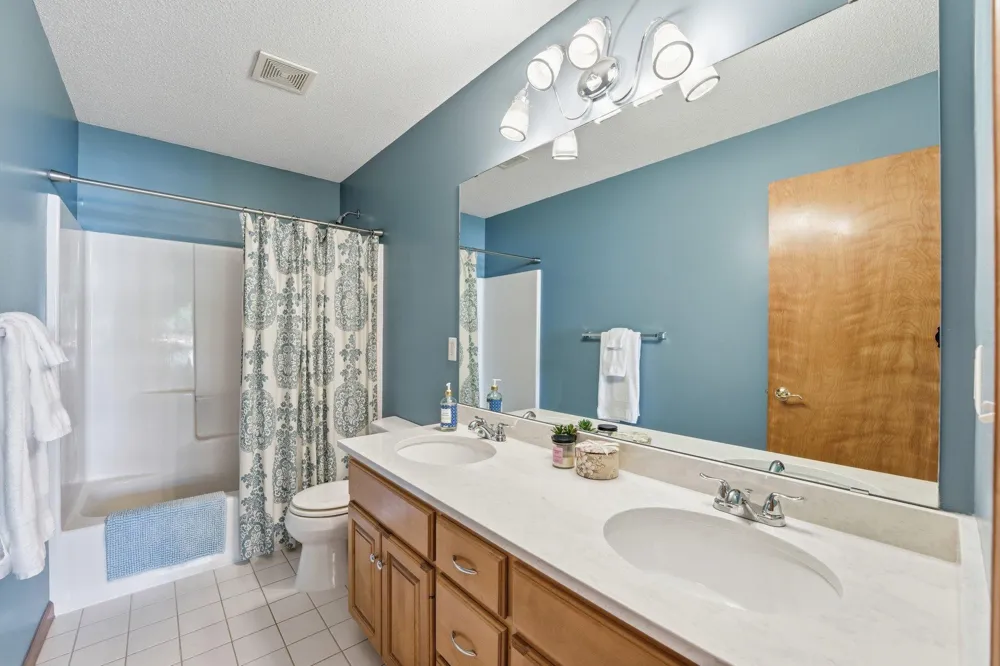 8511 Cedar Court Victoria, MN 55386