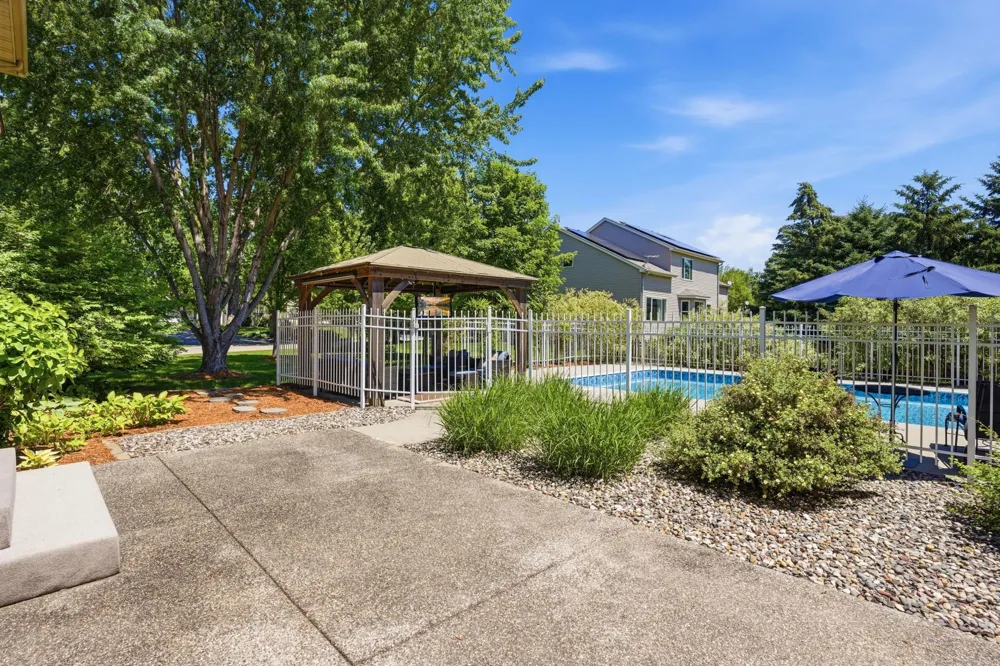 8511 Cedar Court Victoria, MN 55386