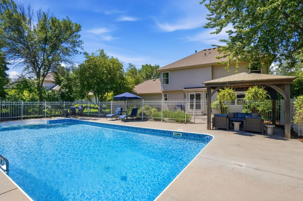 8511 Cedar Court Victoria, MN 55386