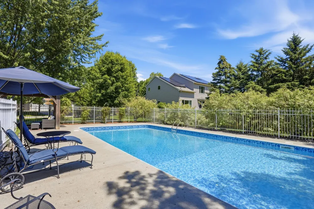 8511 Cedar Court Victoria, MN 55386