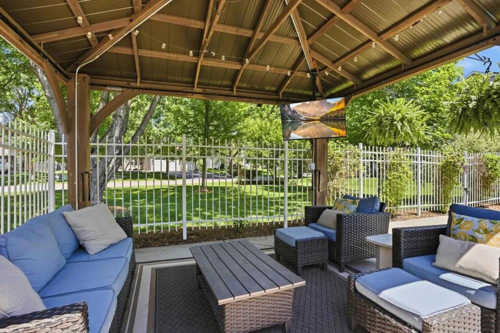 8511 Cedar Court Victoria, MN 55386