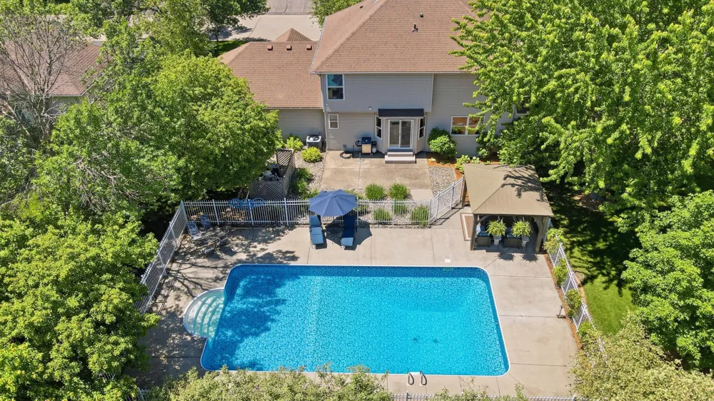 8511 Cedar Court Victoria, MN 55386