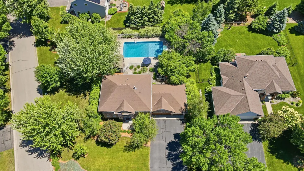 8511 Cedar Court Victoria, MN 55386