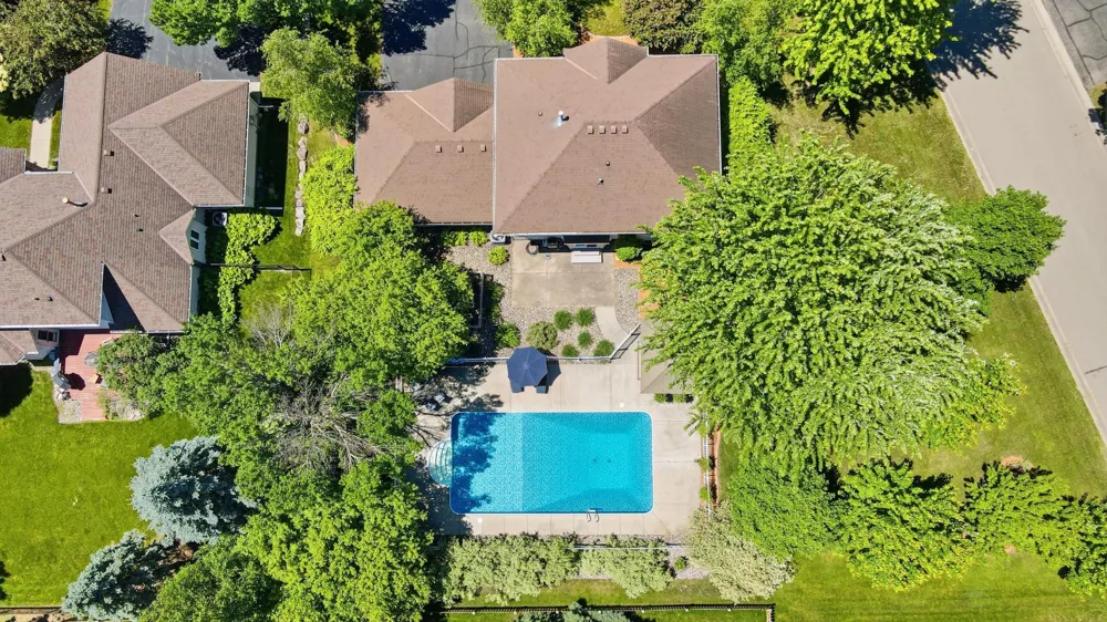 8511 Cedar Court Victoria, MN 55386