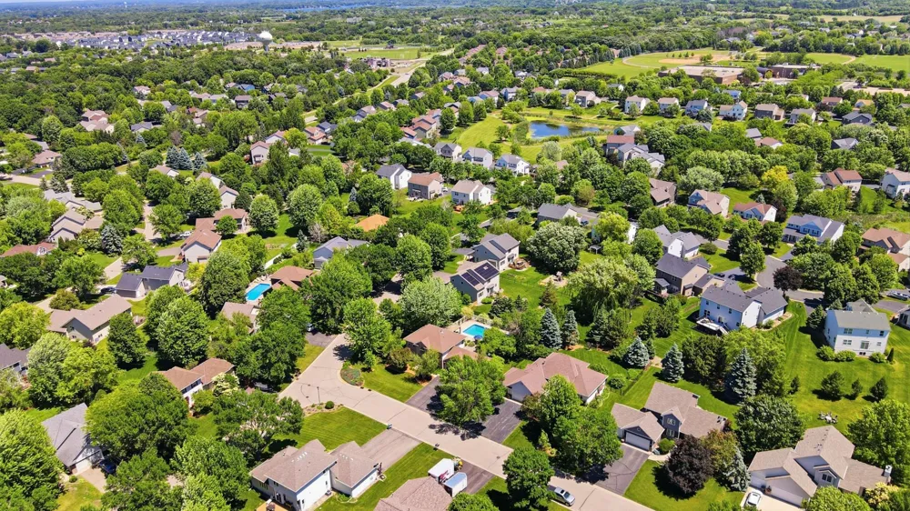 8511 Cedar Court Victoria, MN 55386