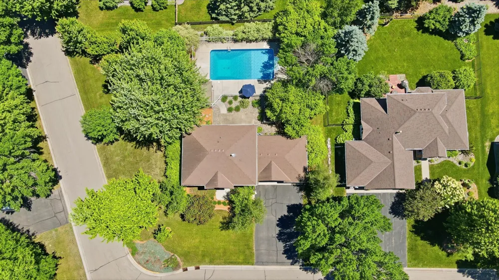 8511 Cedar Court Victoria, MN 55386