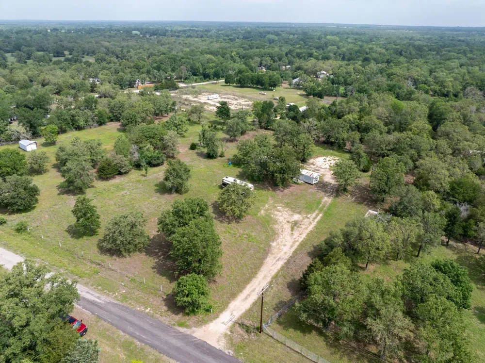 327 Teal Lake Drive Caldwell, TX 77836
