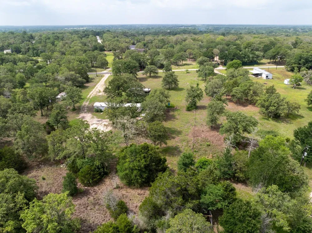 327 Teal Lake Drive Caldwell, TX 77836