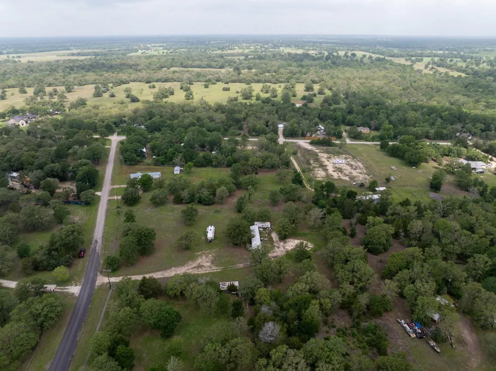 327 Teal Lake Drive Caldwell, TX 77836