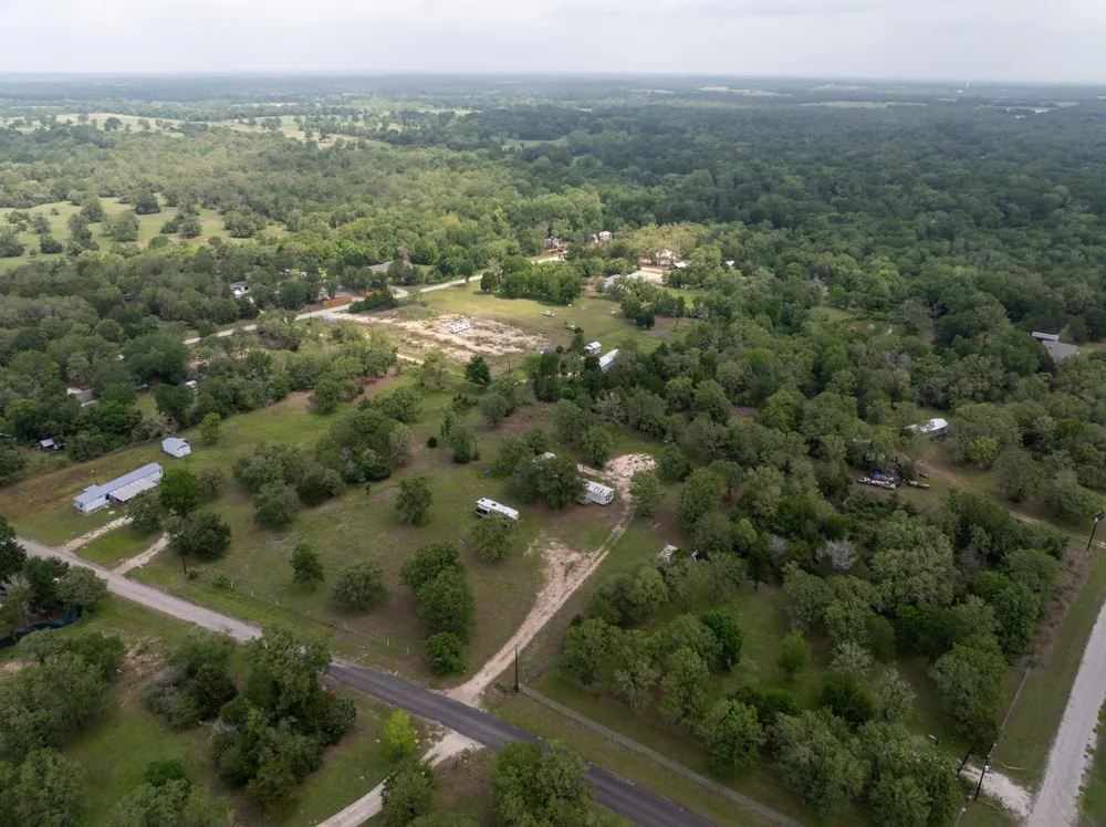 327 Teal Lake Drive Caldwell, TX 77836