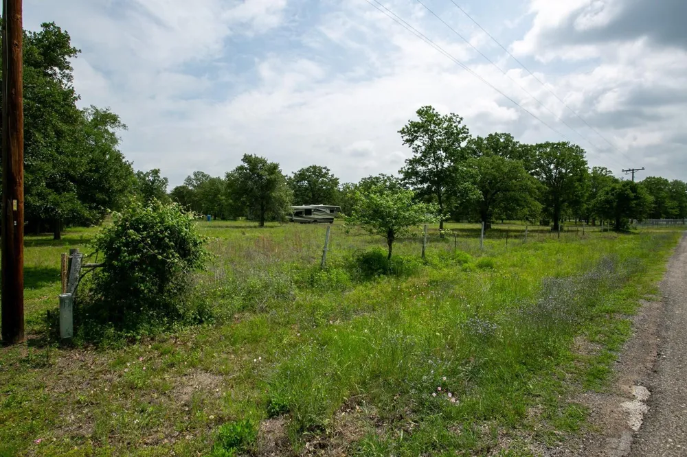 327 Teal Lake Drive Caldwell, TX 77836