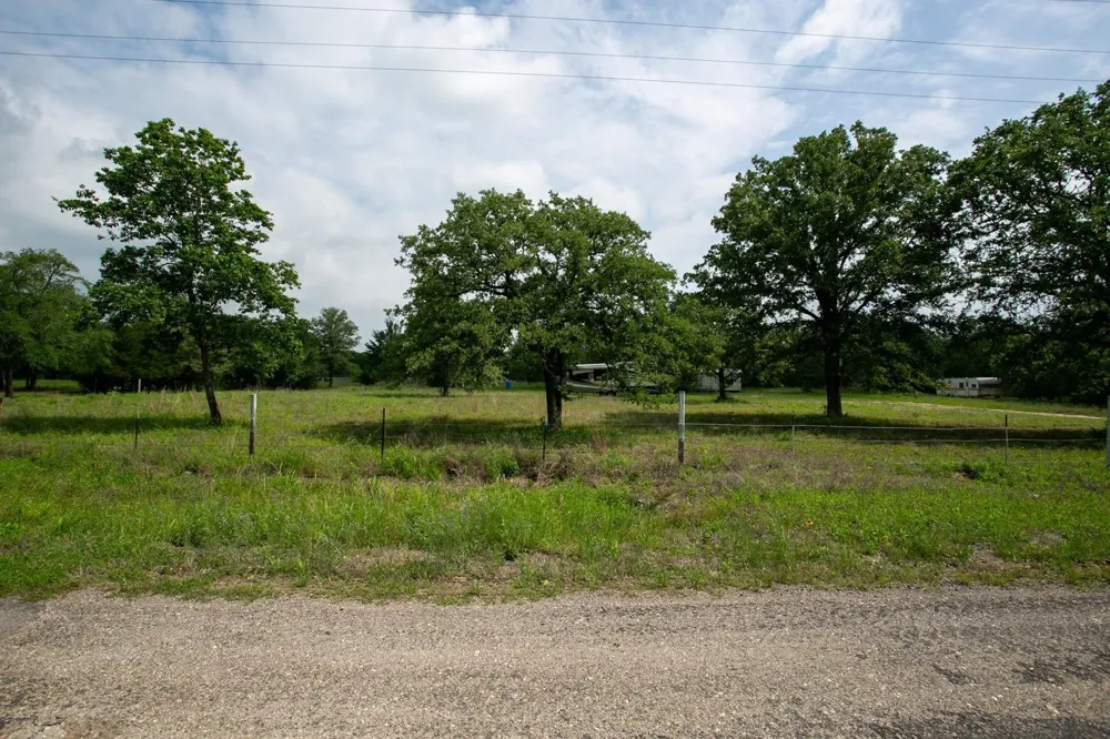 327 Teal Lake Drive Caldwell, TX 77836