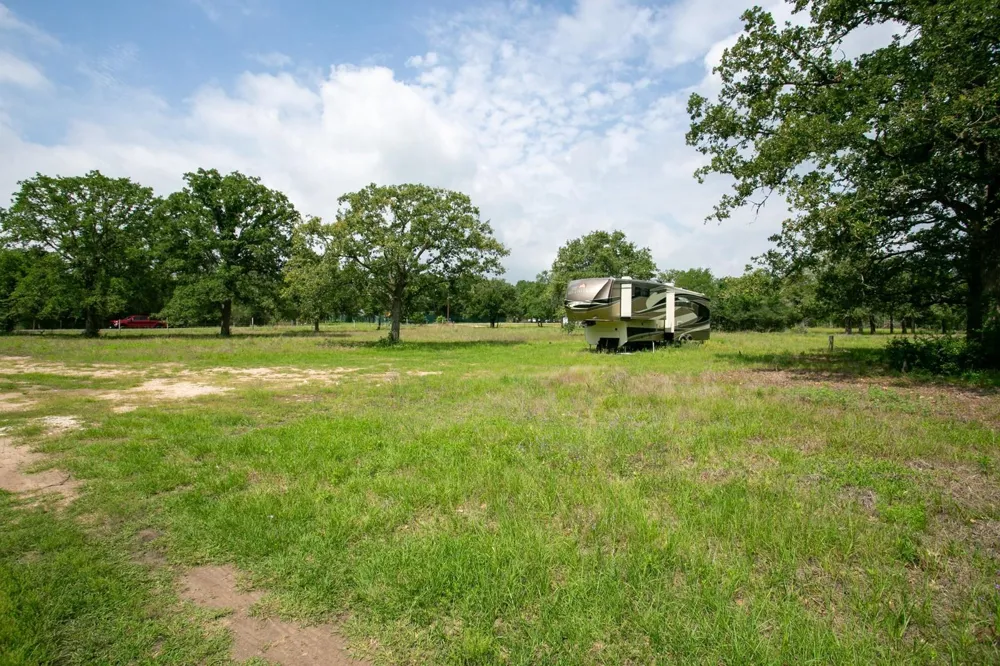 327 Teal Lake Drive Caldwell, TX 77836