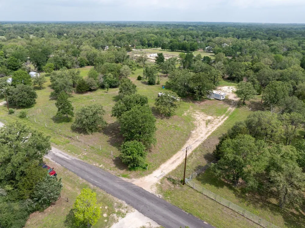 327 Teal Lake Drive Caldwell, TX 77836