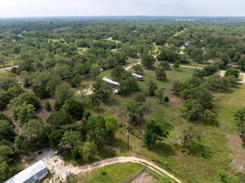 327 Teal Lake Drive Caldwell, TX 77836
