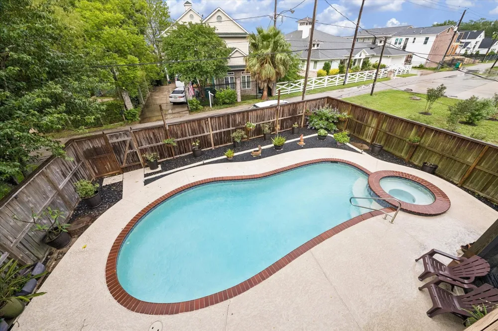 3040 Bayshore Drive #3 Bacliff, TX 77518