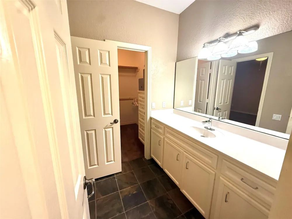 3040 Bayshore Drive #3 Bacliff, TX 77518