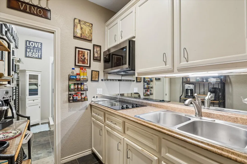 3040 Bayshore Drive #3 Bacliff, TX 77518