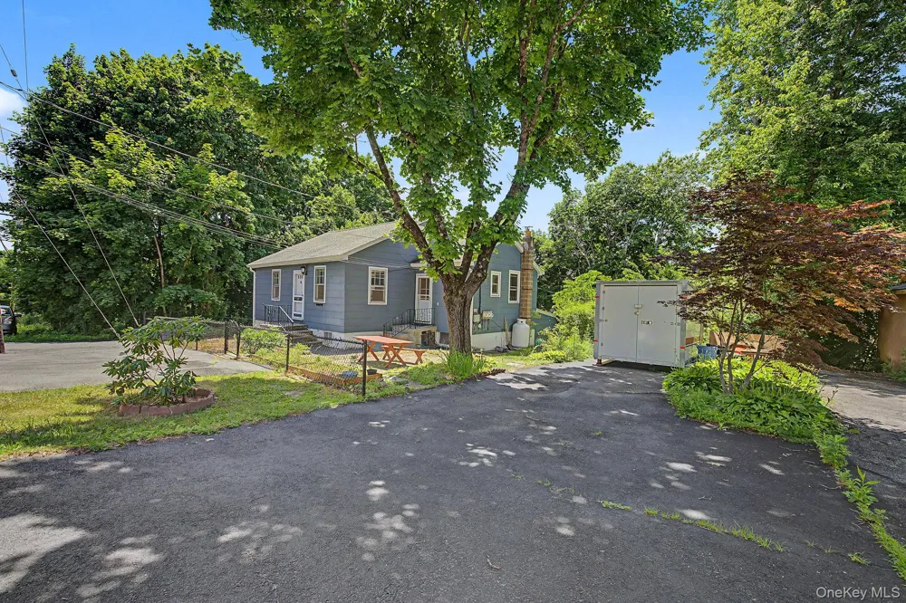 121 Putnam Drive Carmel, NY 10512