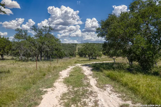 932 Wofford Rd London, TX 76854