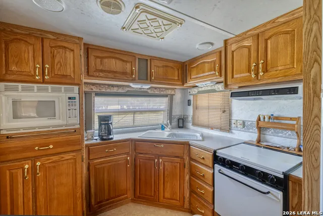 932 Wofford Rd London, TX 76854