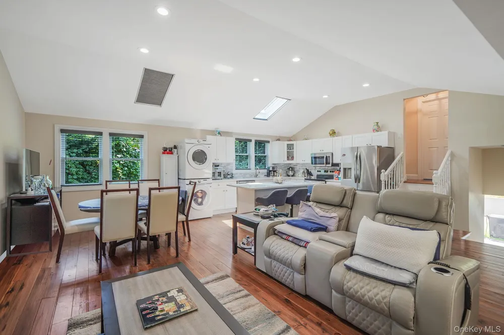 25 Cherry Lane Wading River, NY 11792