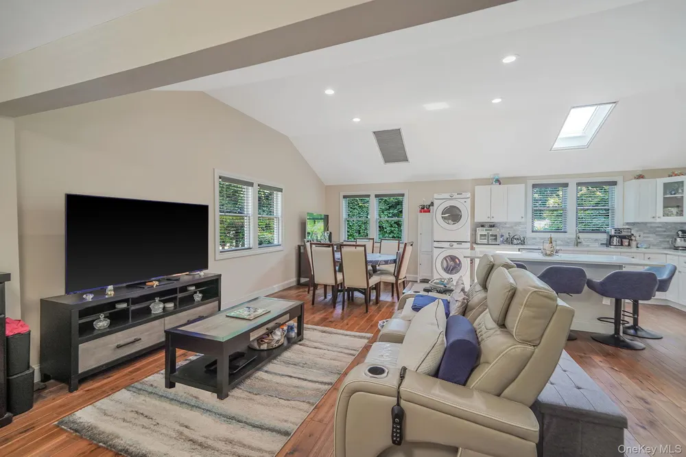 25 Cherry Lane Wading River, NY 11792