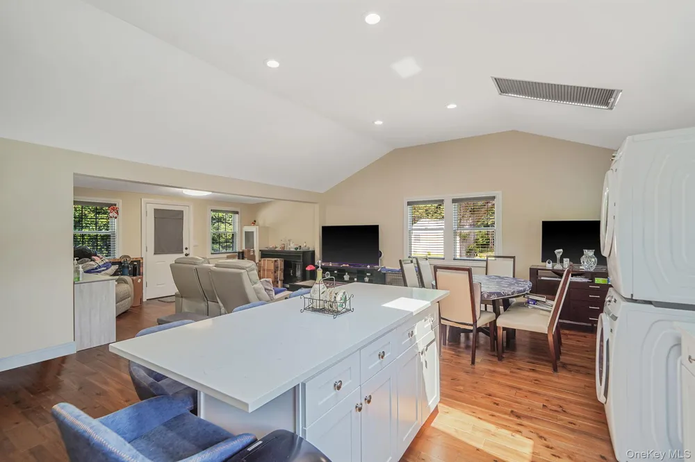 25 Cherry Lane Wading River, NY 11792