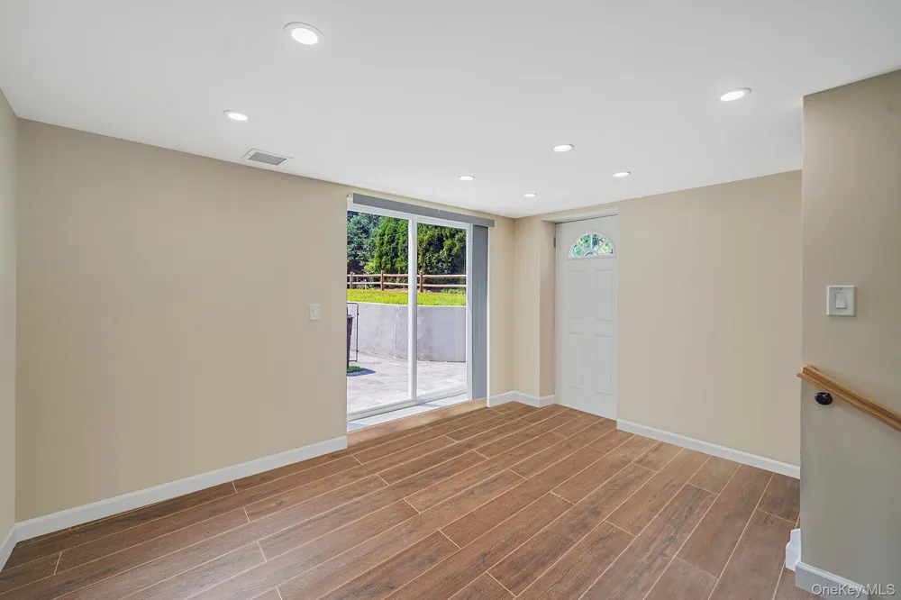 25 Cherry Lane Wading River, NY 11792