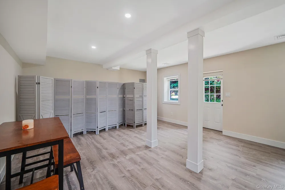 25 Cherry Lane Wading River, NY 11792