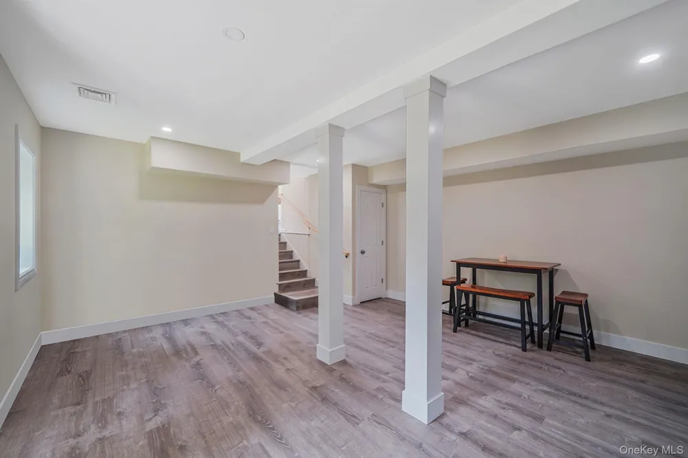 25 Cherry Lane Wading River, NY 11792