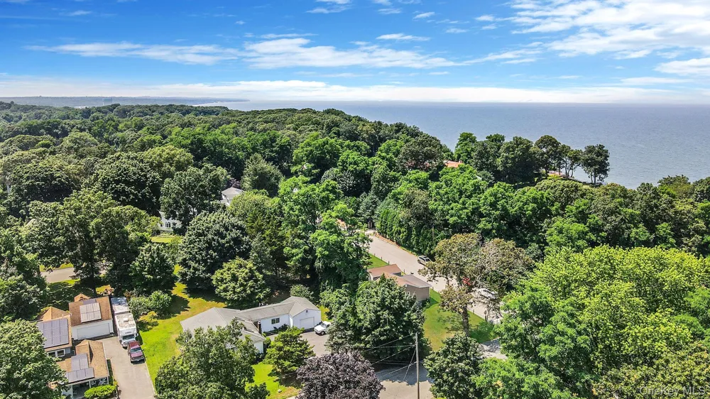 25 Cherry Lane Wading River, NY 11792