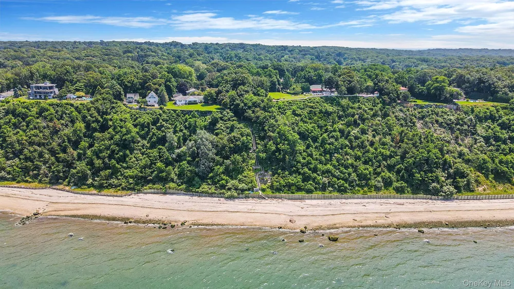 25 Cherry Lane Wading River, NY 11792