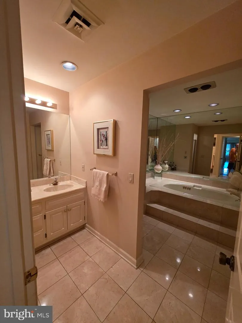4085 GREYSTONE DRIVE Harrisburg, PA 17112