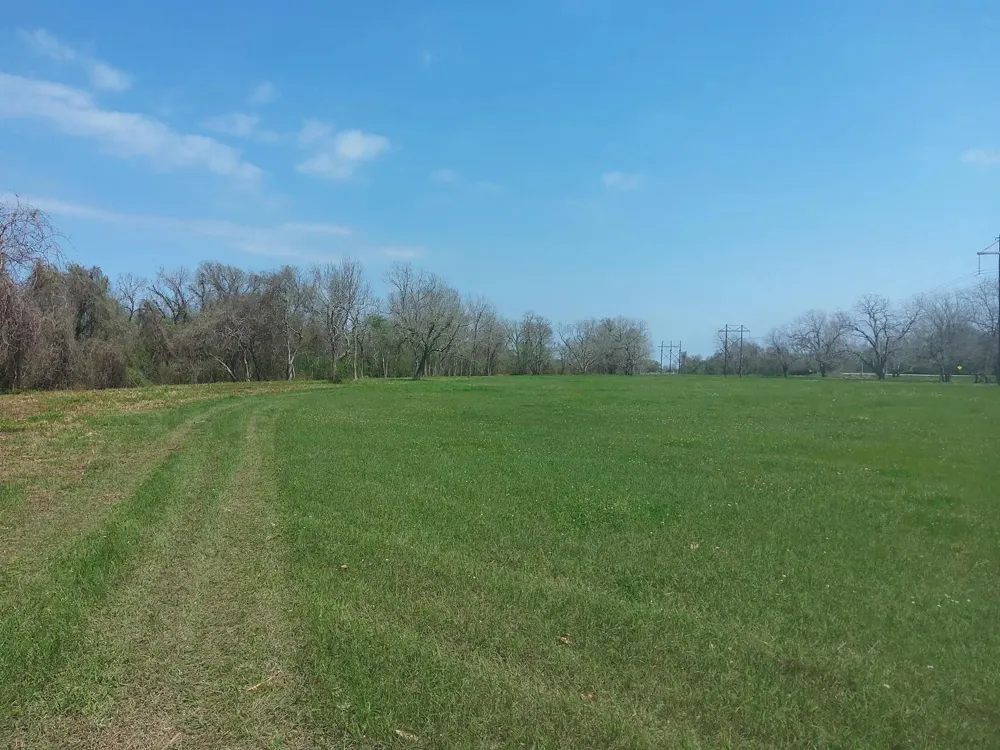 2 Fm 521 Angleton, TX 77515