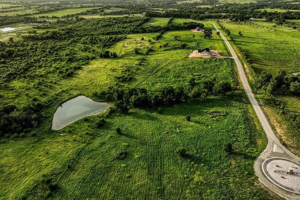 10 Hargrove Lane Washington, TX 77880