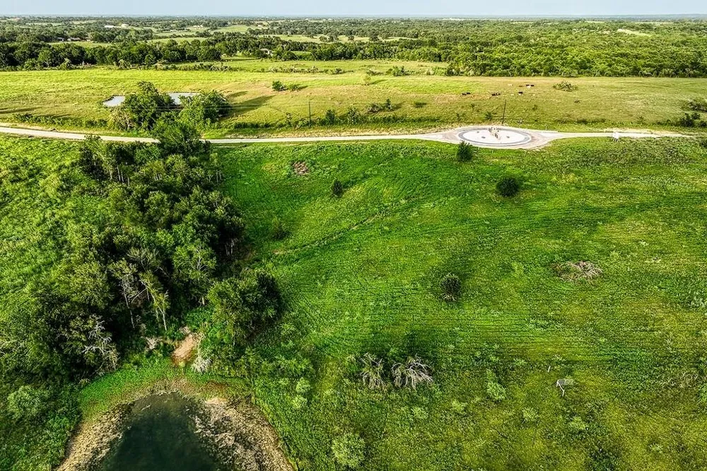 10 Hargrove Lane Washington, TX 77880