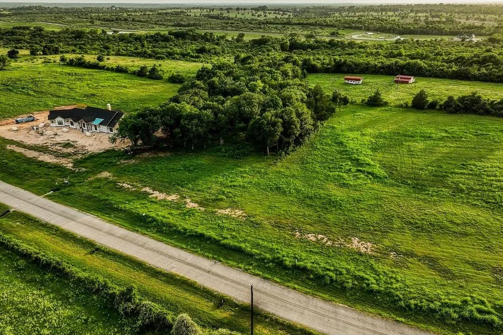 3 Hargrove Lane Washington, TX 77880