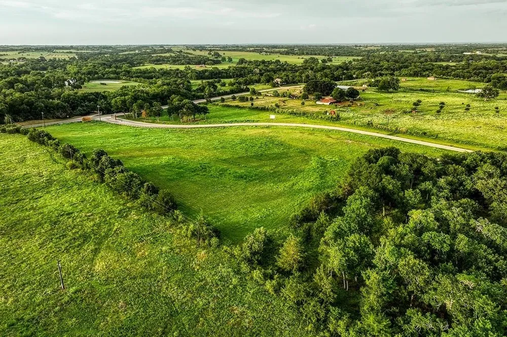 3 Hargrove Lane Washington, TX 77880