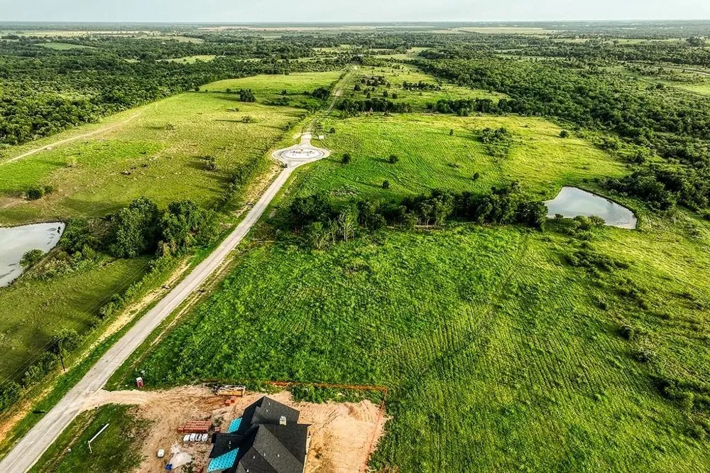9 Hargrove Lane Washington, TX 77880
