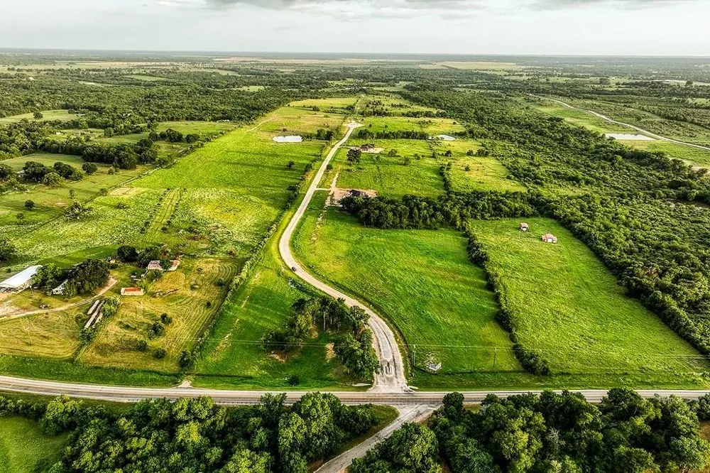 9 Hargrove Lane Washington, TX 77880