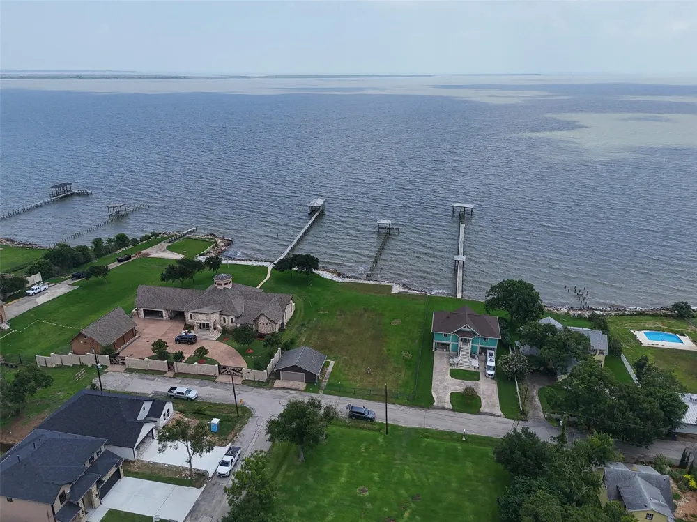 1714 Roscoe Street La Porte, TX 77571