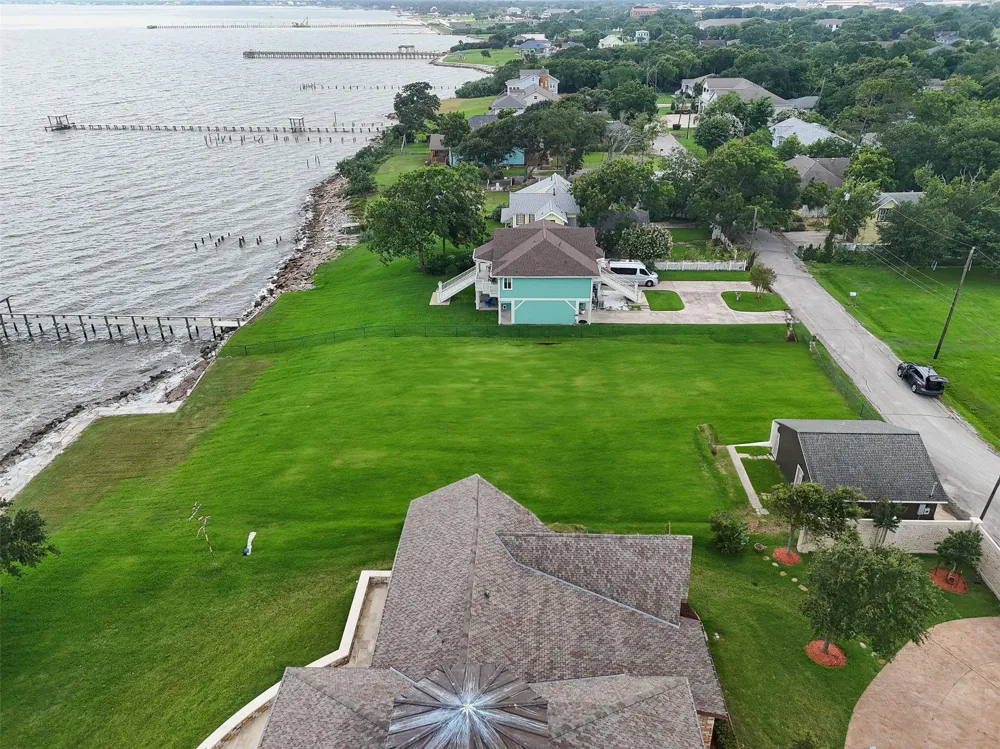 1714 Roscoe Street La Porte, TX 77571