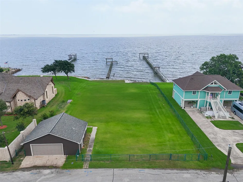 1714 Roscoe Street La Porte, TX 77571
